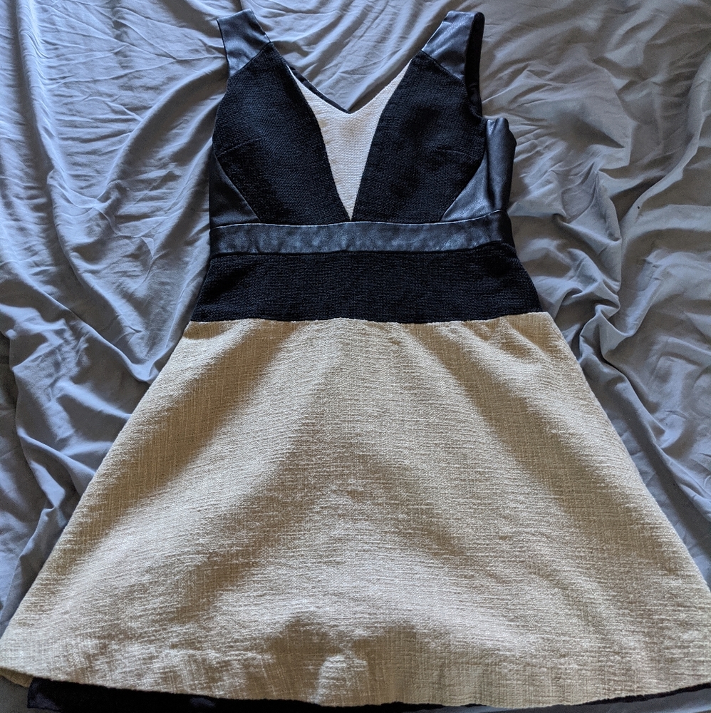 Ann Taylor  Tri Colored Leather And Lin
